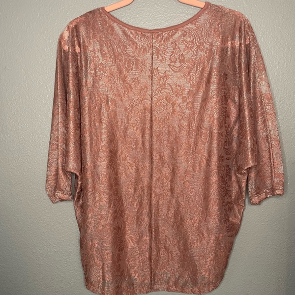 Rose Gold Lace Top - Picture 3 of 6